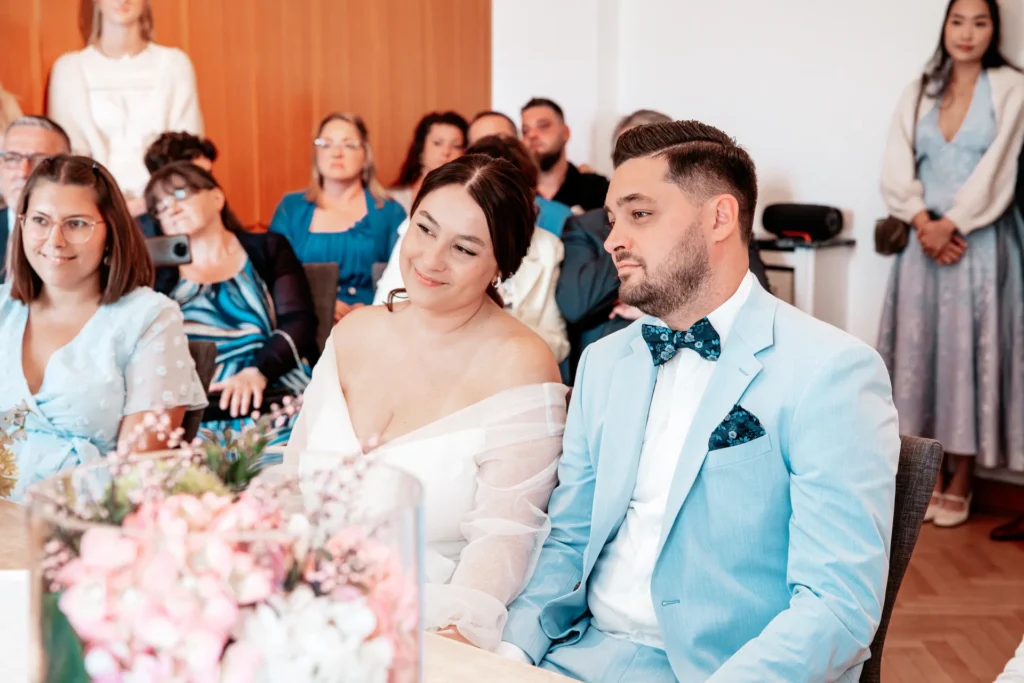 Verena & Gianotta während der standesamtlichen Trauung in Mettmann